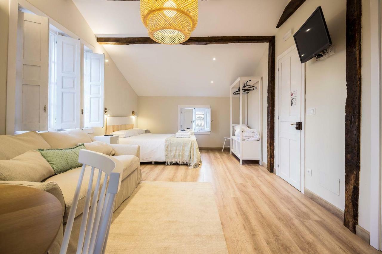 Hostal Lierganes Fluviarium Rooms Eksteriør bilde